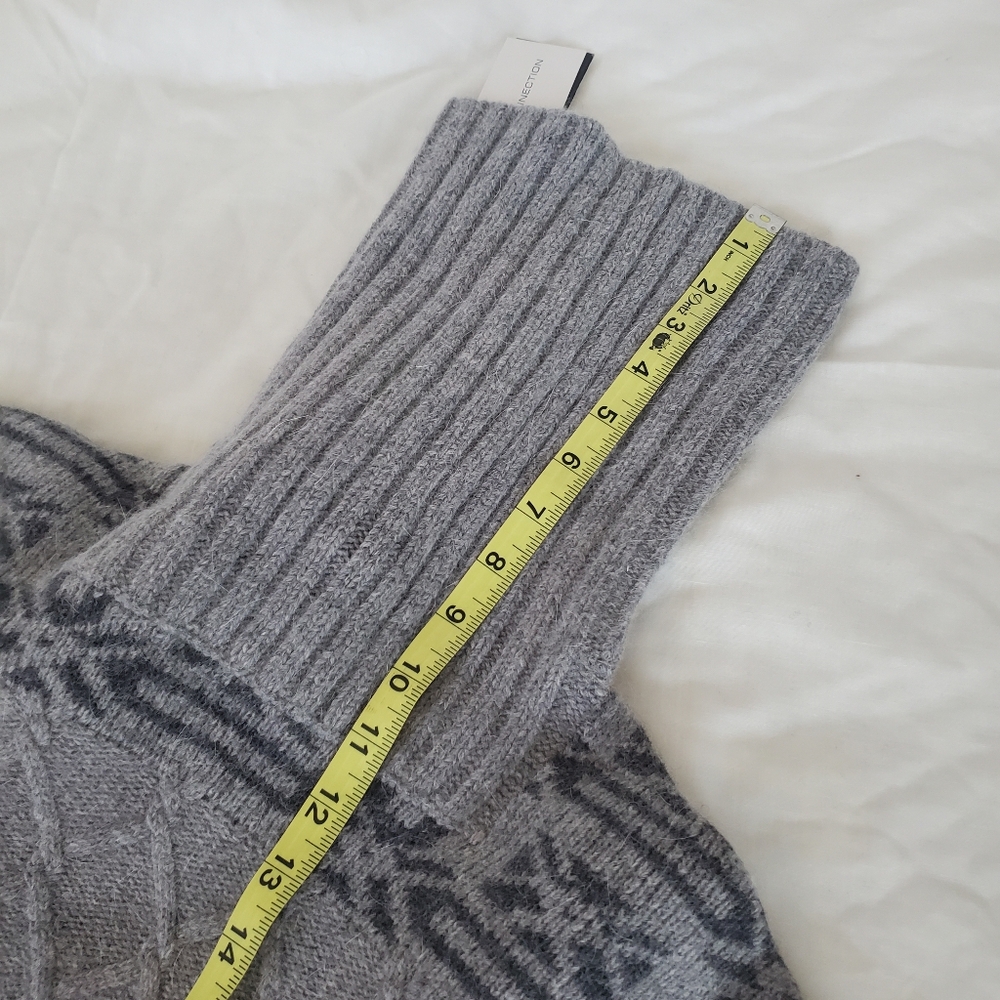 Sweater - Picture 8 of 13
